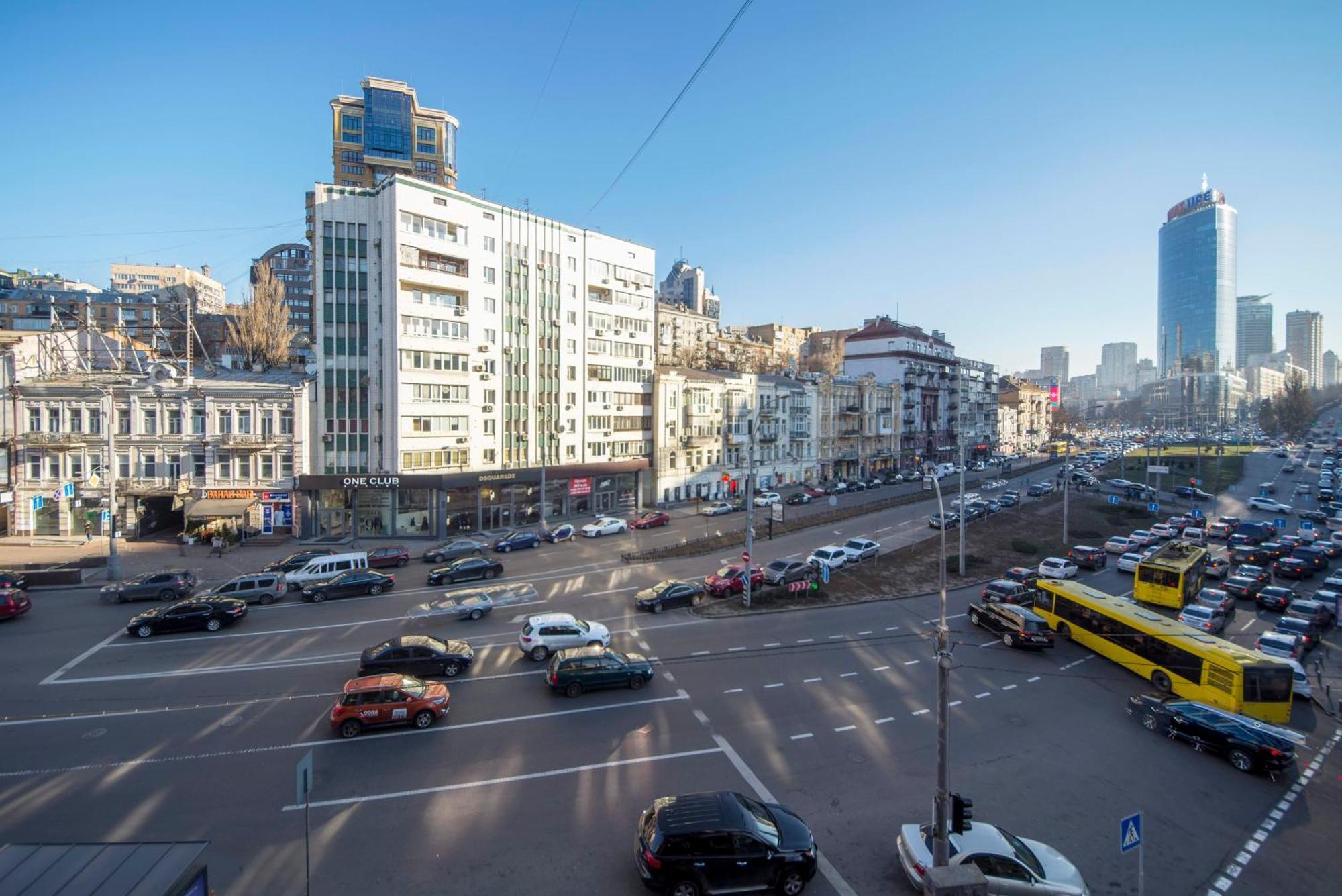 Apartments Near Parus Business Centre キエフ 部屋 写真
