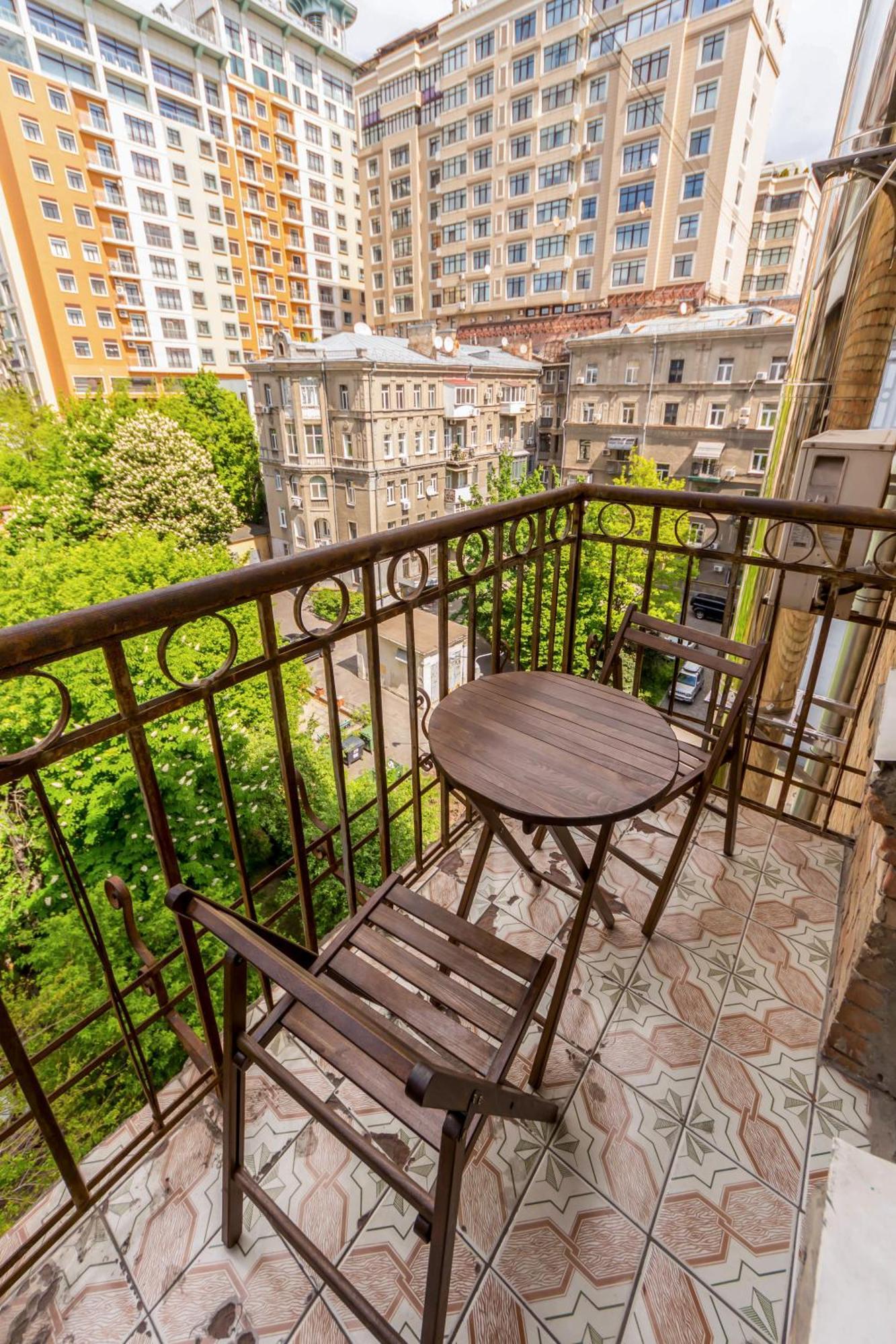 Apartments Near Parus Business Centre キエフ エクステリア 写真